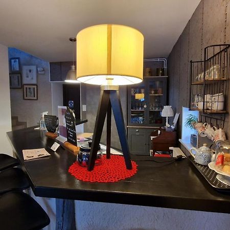 Domaine Le Puits Du Moulin Panzió Comberjon Kültér fotó